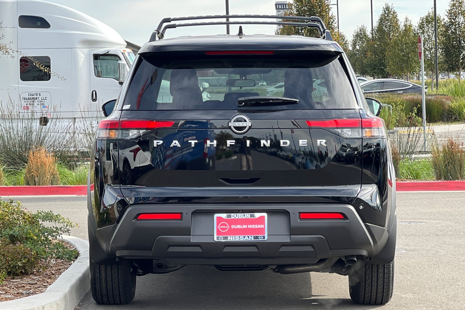New 2025 Nissan Pathfinder SV image 5
