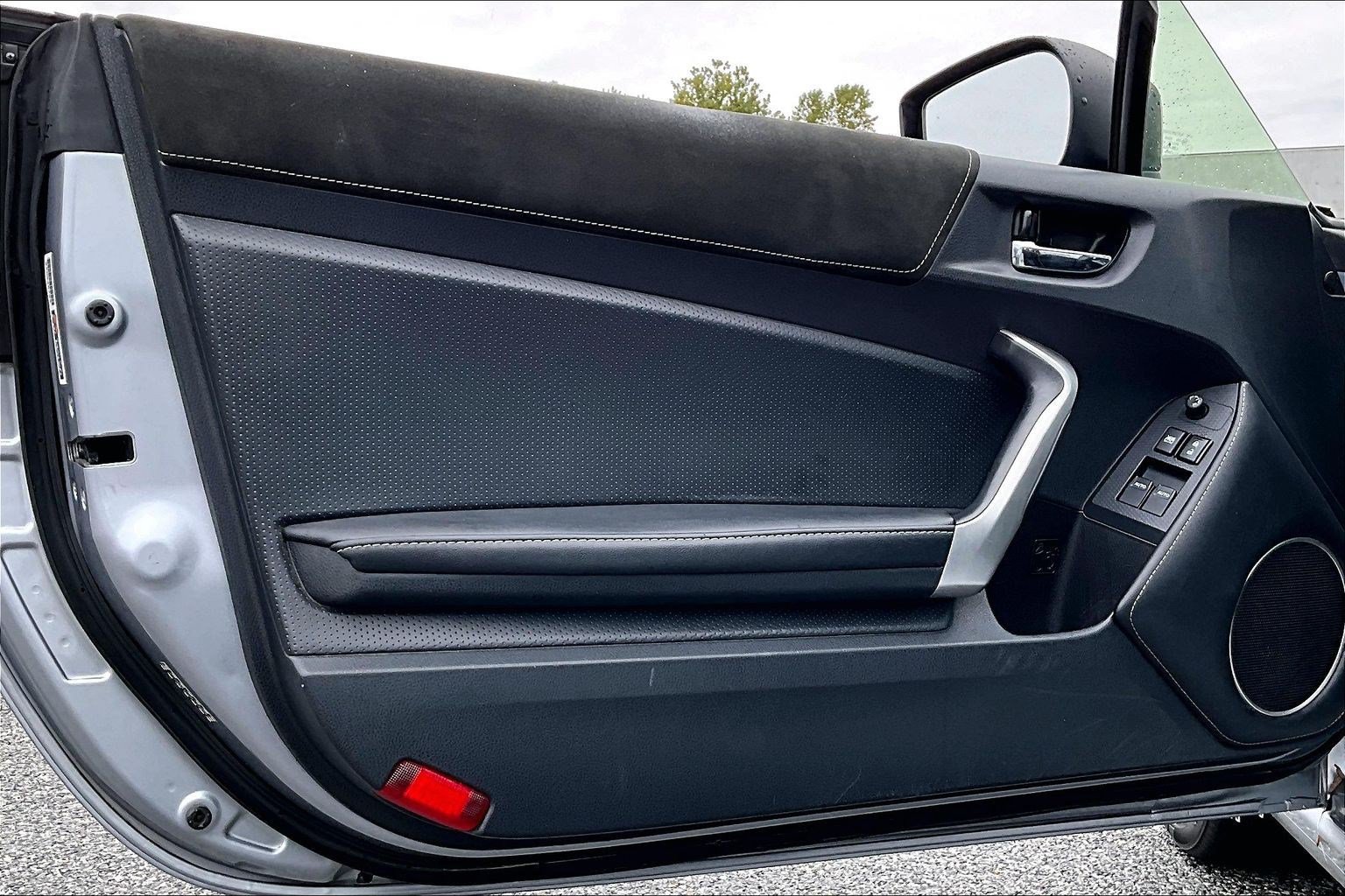 Used 2017 Toyota 86 RWD image 18