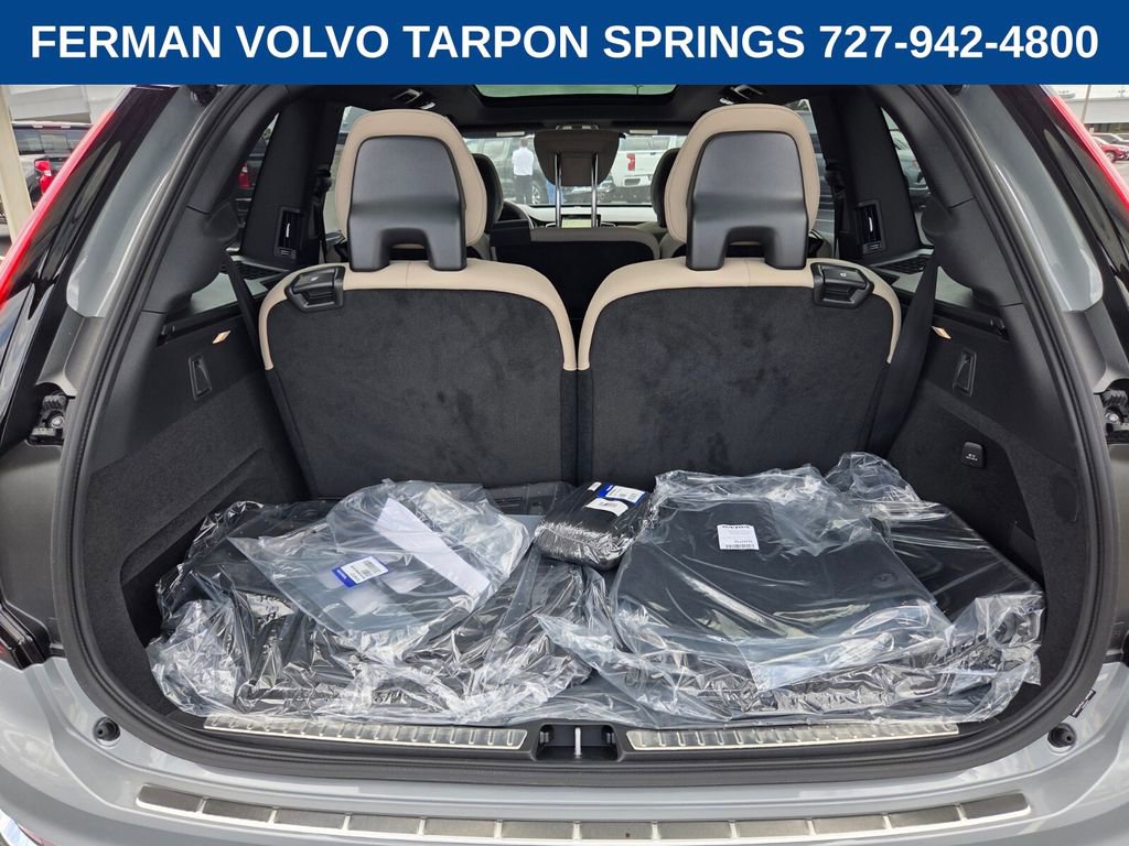 New 2026 Volvo XC90 B6 Plus w/ Protection Package Premier image 17