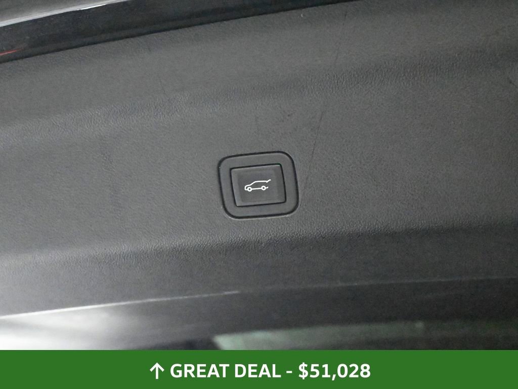 Used 2024 GMC Yukon SLT AWD/4WD image 25