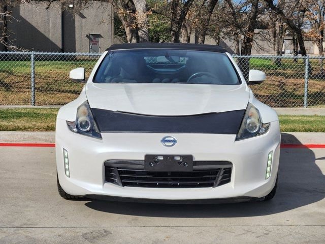 Used 2018 Nissan 370Z Roadster image 10