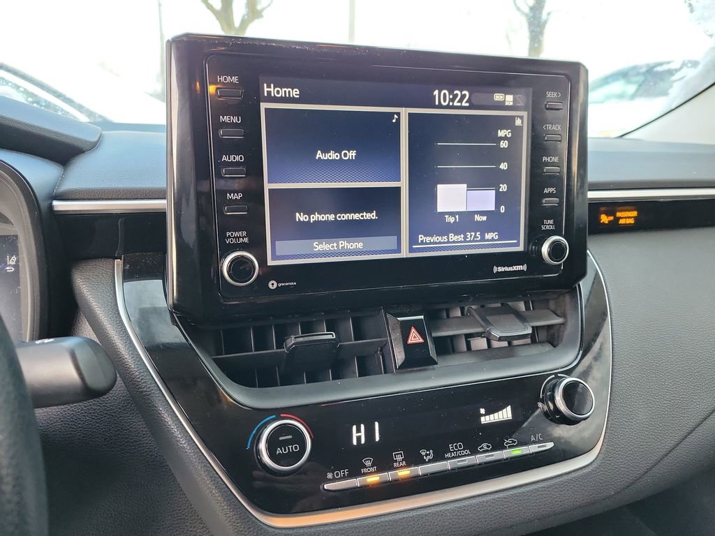 Used 2022 Toyota Corolla LE image 6