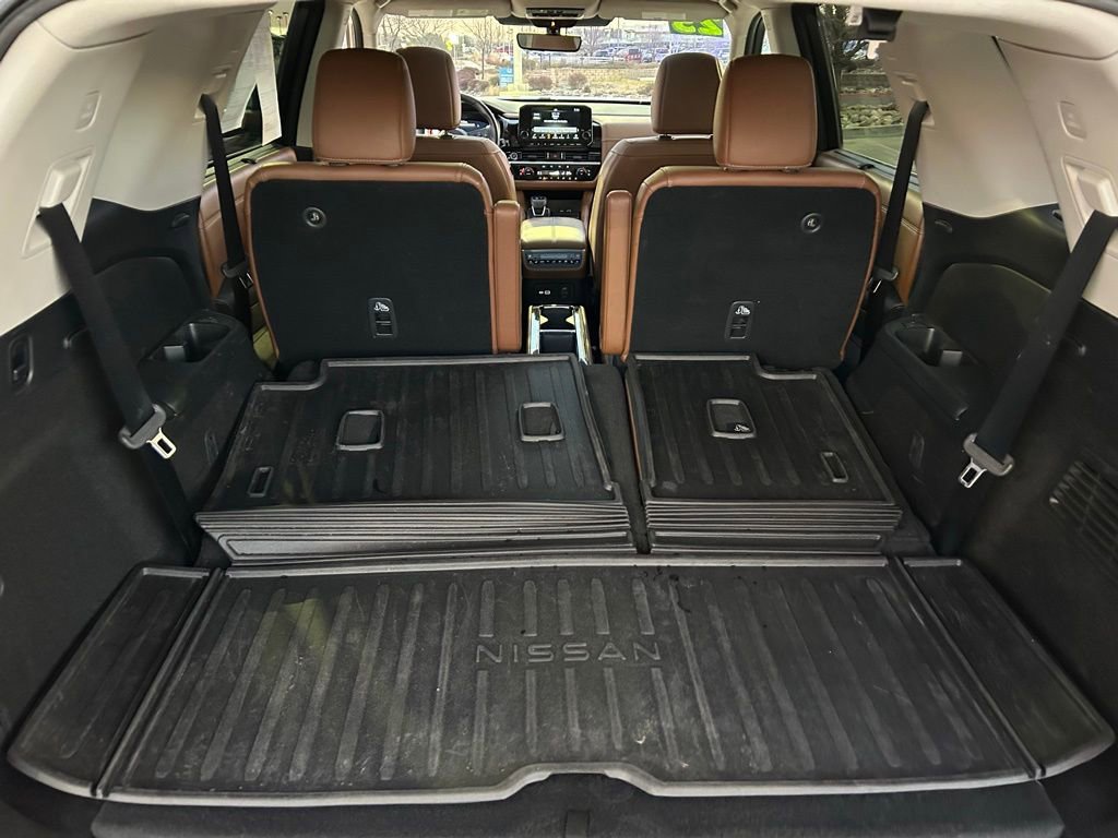 Used 2023 Nissan Pathfinder Platinum image 19