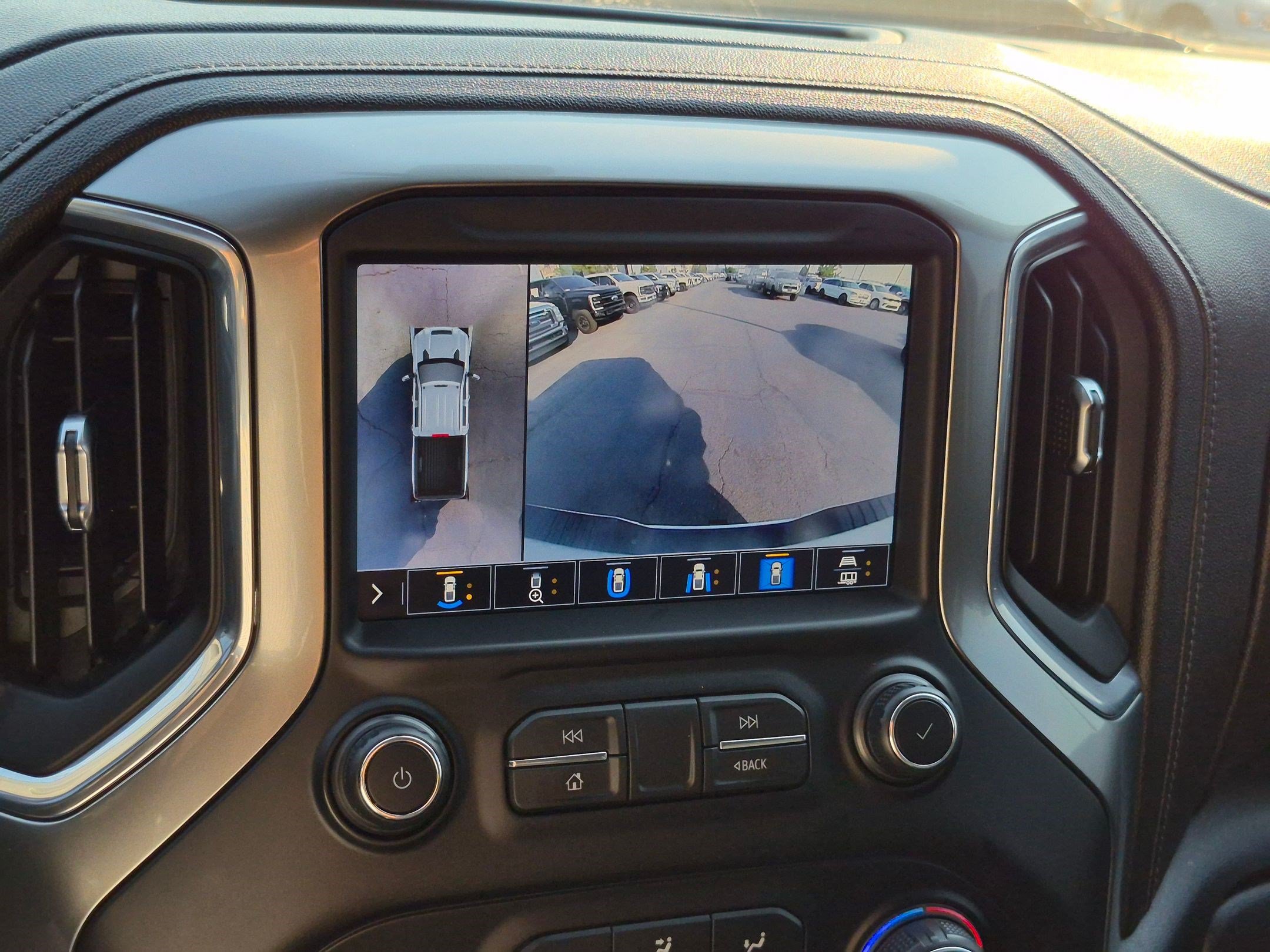 Used 2021 Chevrolet Silverado 2500 LTZ w/ LTZ Plus Package AWD/4WD image 25