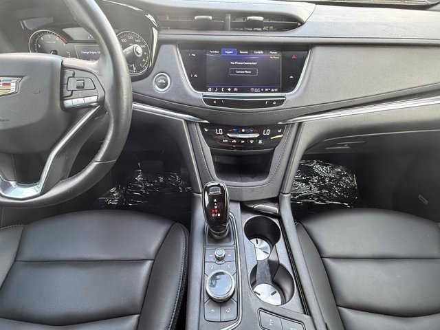 Certified 2023 Cadillac XT6 Luxury FWD image 3