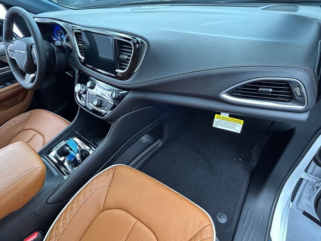 New 2026 Chrysler Pacifica Pinnacle FWD image 39