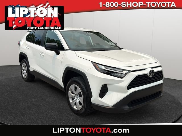 Used 2025 Toyota RAV4 LE FWD video 1