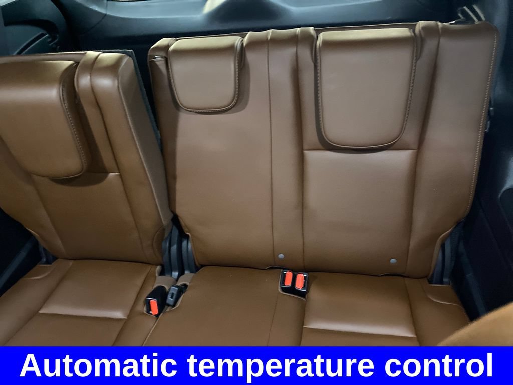 Certified 2023 Subaru Ascent Touring AWD/4WD image 16