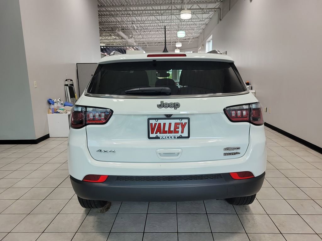 Used 2022 Jeep Compass Latitude AWD/4WD image 9