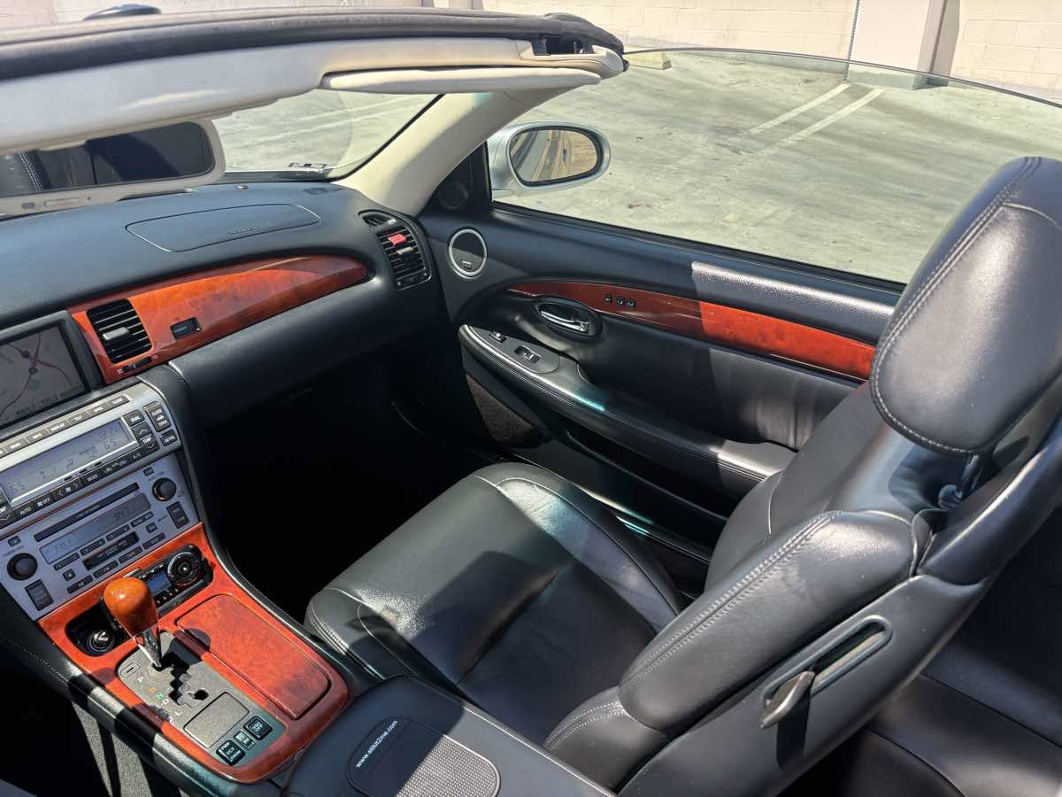 Used 2002 Lexus SC 430 Convertible image 21