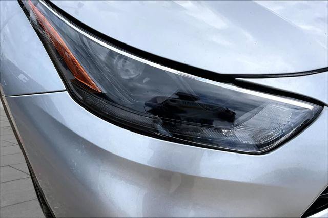 Certified 2024 Toyota Highlander LE FWD image 27