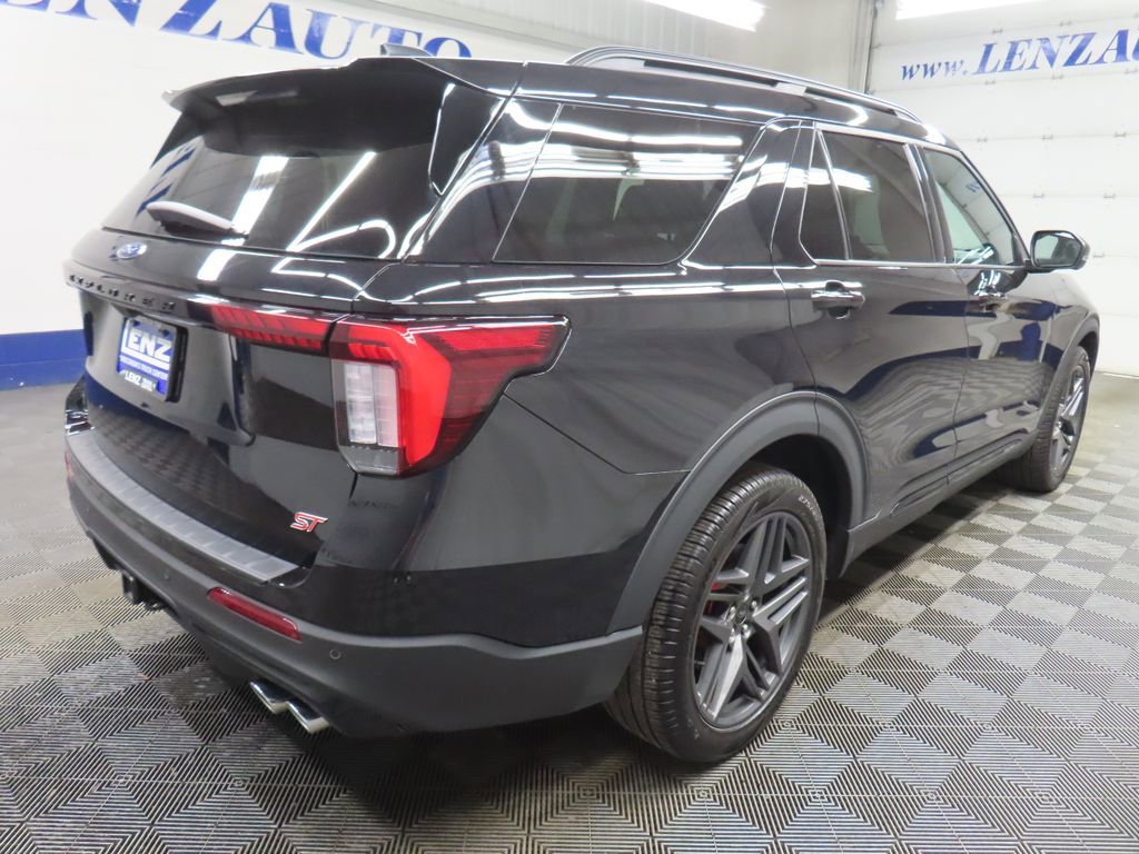 Used 2026 Ford Explorer ST AWD/4WD image 6