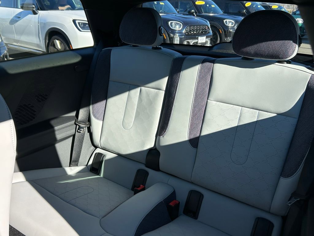 New 2026 MINI Cooper 2-Door Hardtop image 28