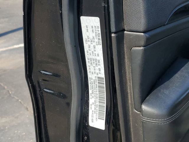 Used 2019 Jeep Grand Cherokee Laredo AWD/4WD image 32
