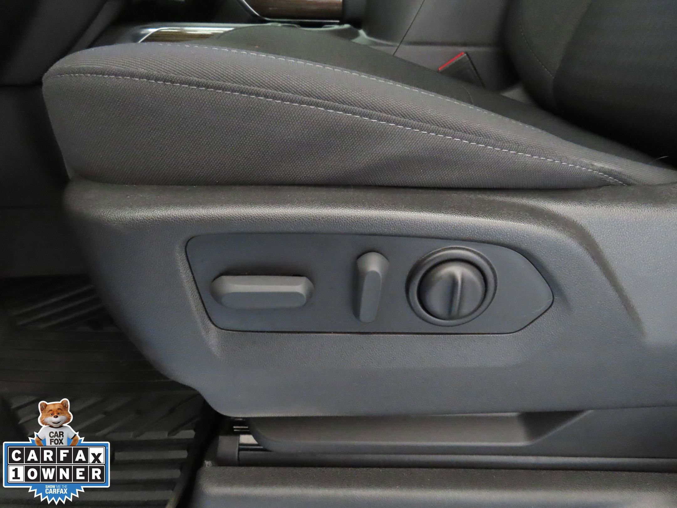 Used 2021 Chevrolet Silverado 1500 LT Trail Boss w/ Bed Protection Package image 12