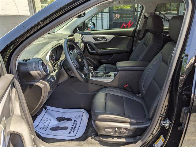 Used 2024 Chevrolet Blazer LT w/ Midnight/Sport Edition FWD image 8