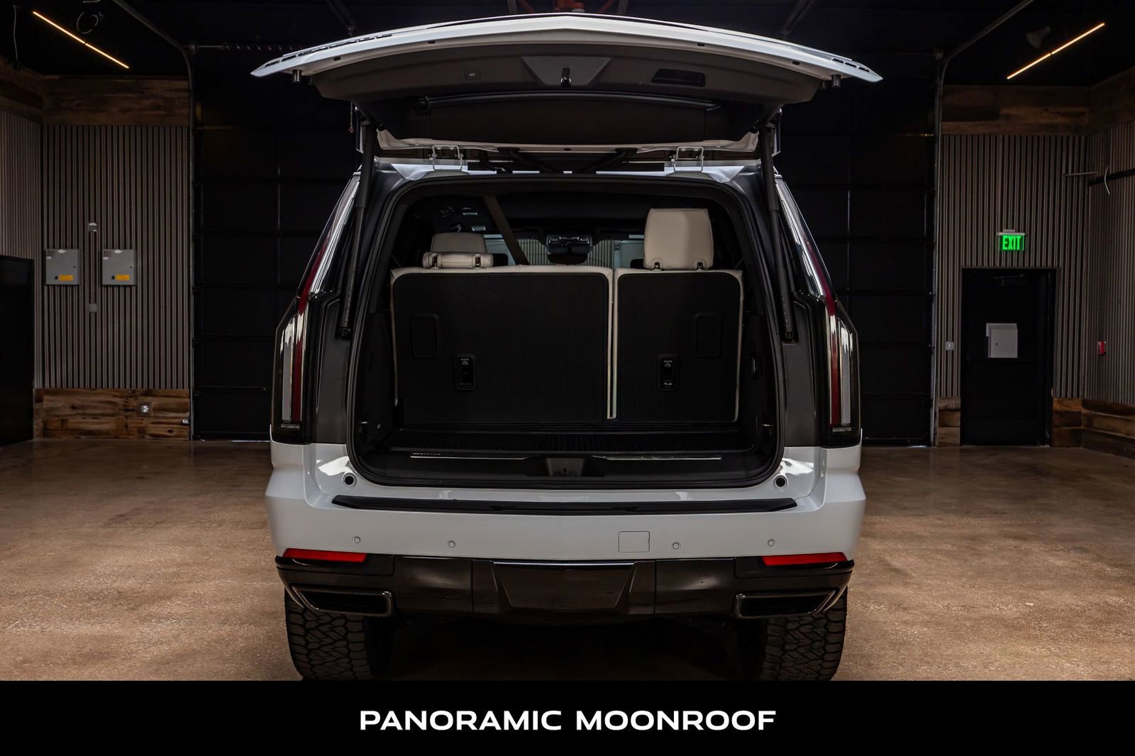 Used 2026 Cadillac Escalade Platinum Sport w/ LPO, Floor Liner Package image 9