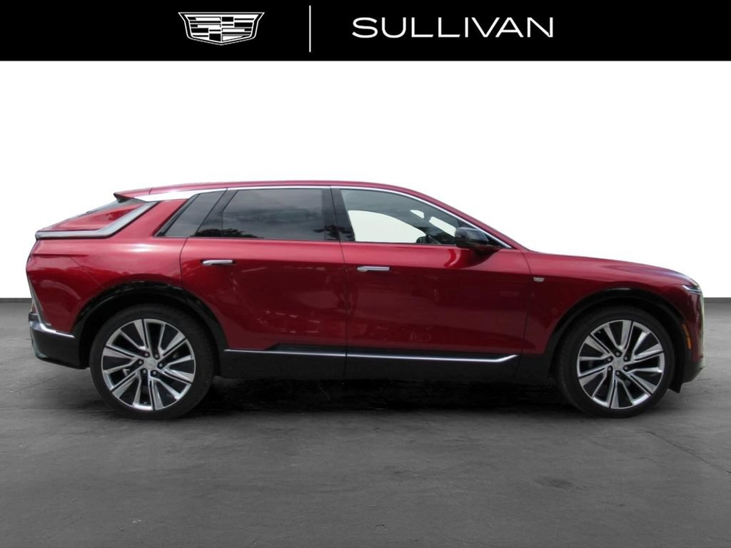 Certified 2025 Cadillac Lyriq Luxury w/ LPO, Floor Liner Package AWD/4WD image 2