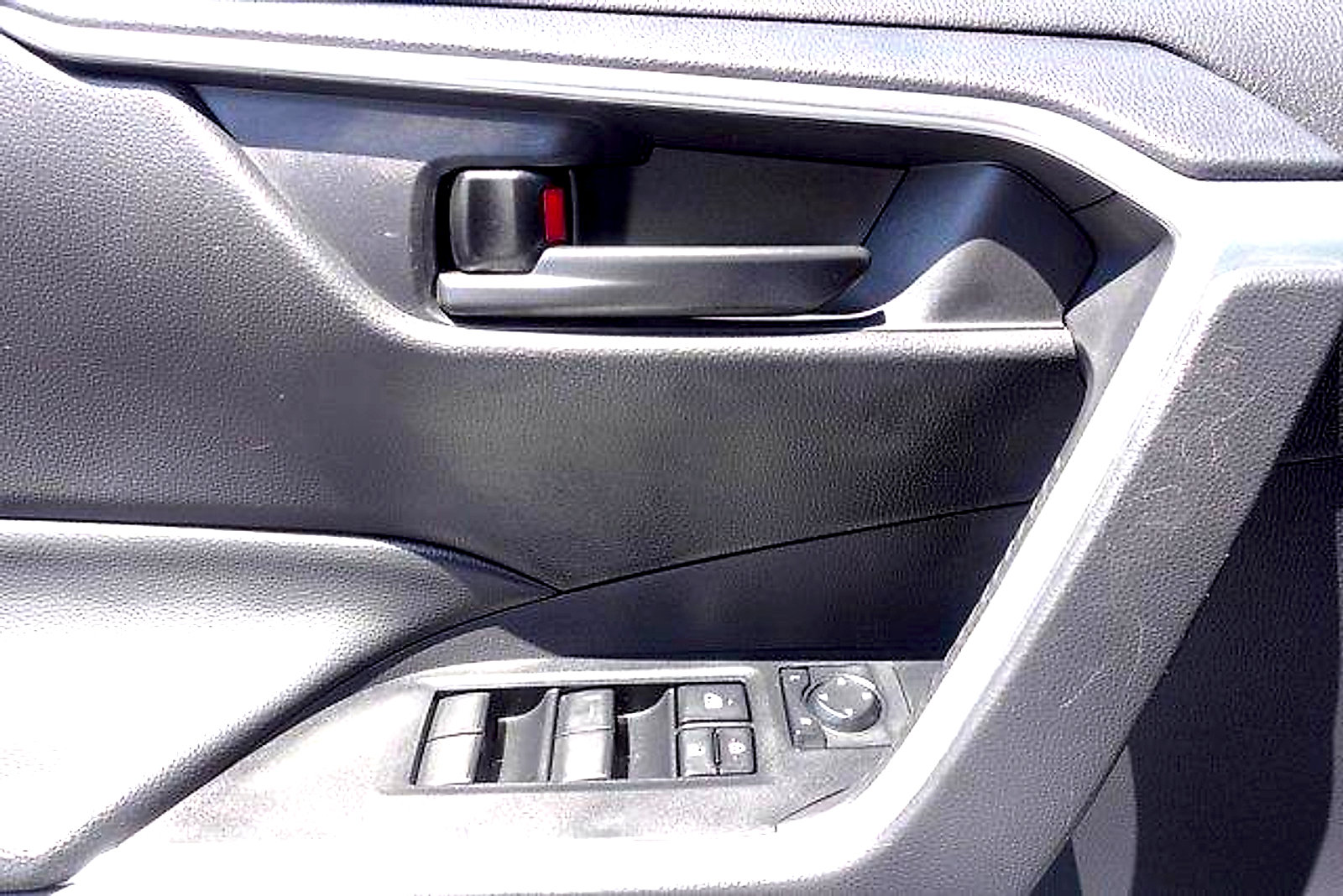 Certified 2024 Toyota RAV4 LE AWD/4WD image 11