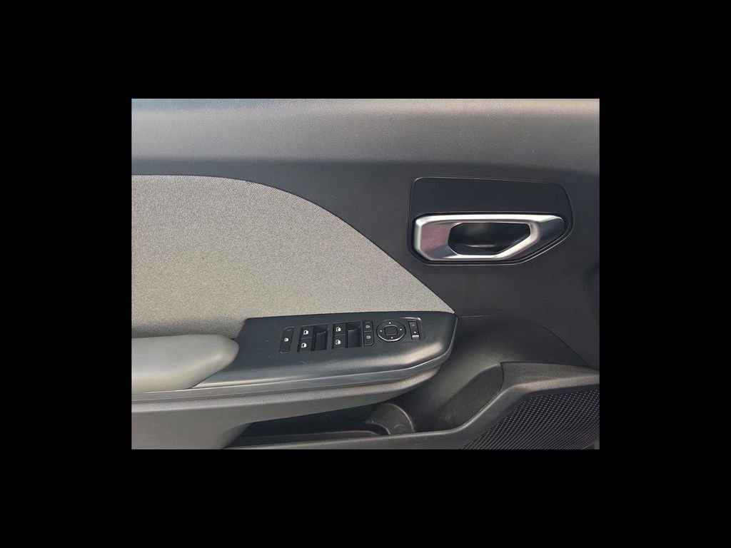 Used 2025 Kia K4 EX FWD image 12