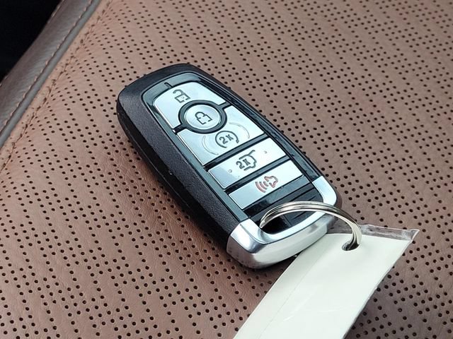 Used 2025 Ford Expedition Max King Ranch AWD/4WD image 32