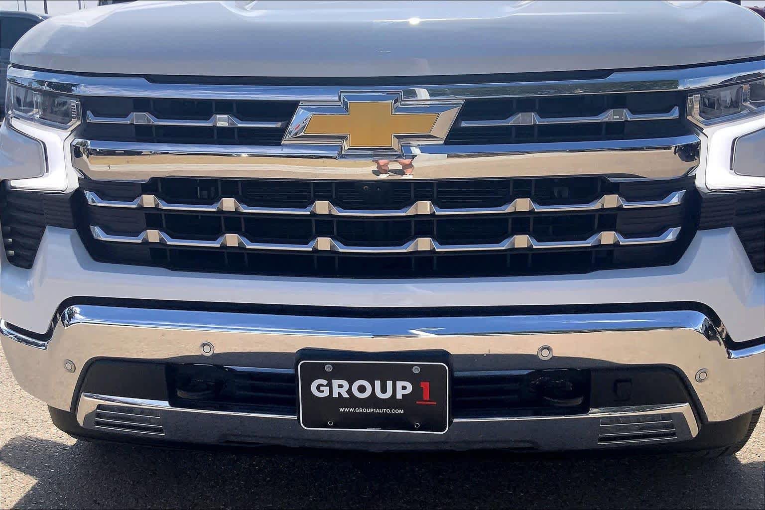 Used 2025 Chevrolet Silverado 1500 LTZ AWD/4WD image 30