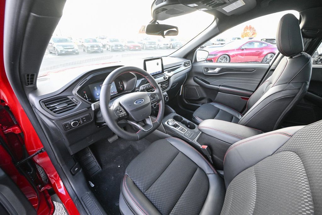 New 2026 Ford Escape ST-Line w/ Cold Weather Package image 15