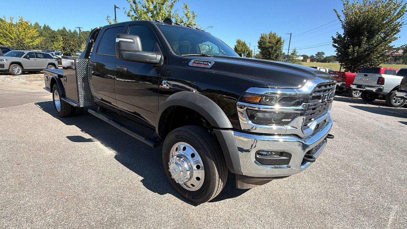New 2026 RAM 5500 Tradesman w/ Chrome Appearance Group AWD/4WD image 5