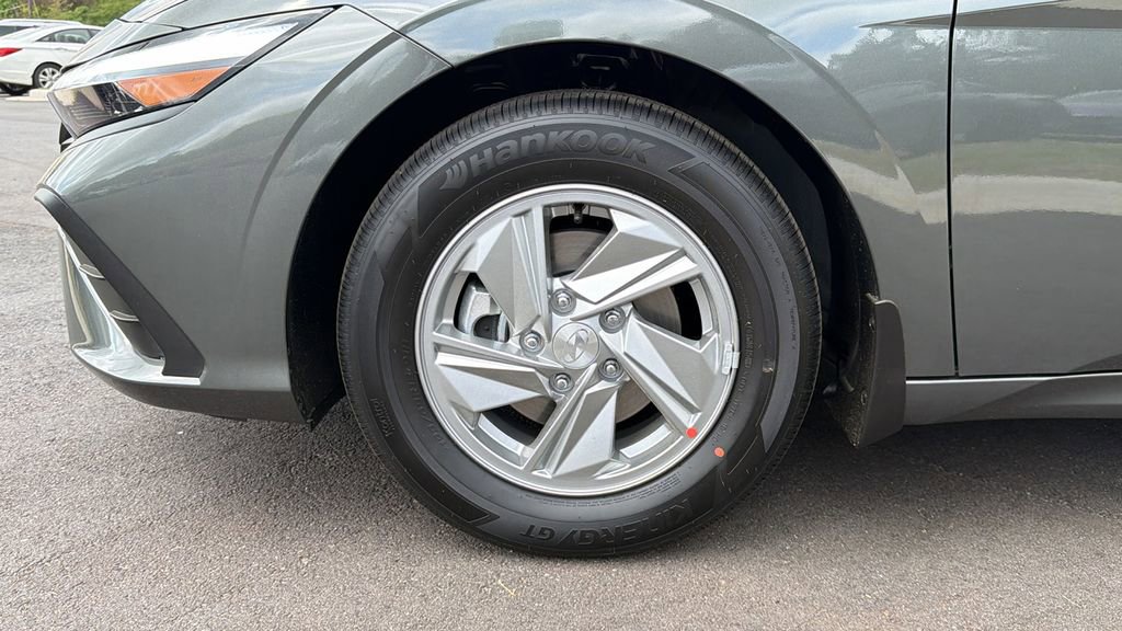 New 2026 Hyundai Elantra SE image 11
