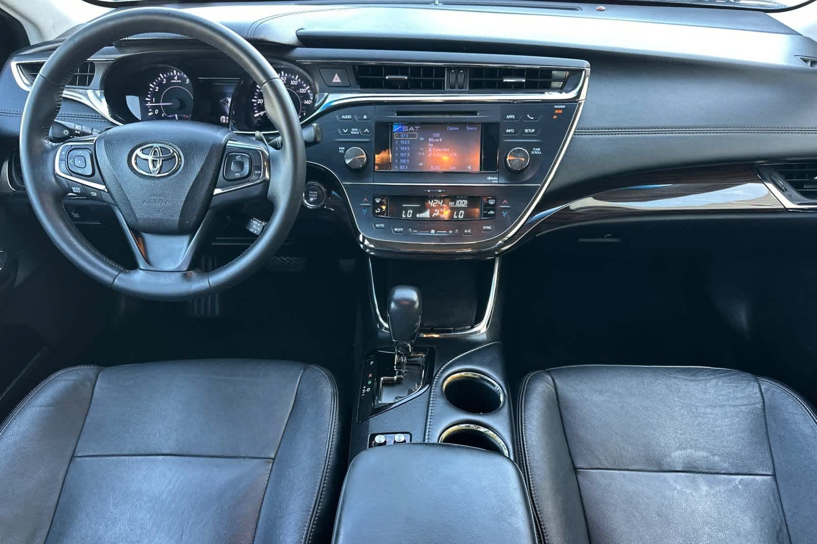 Used 2014 Toyota Avalon XLE Touring FWD image 3