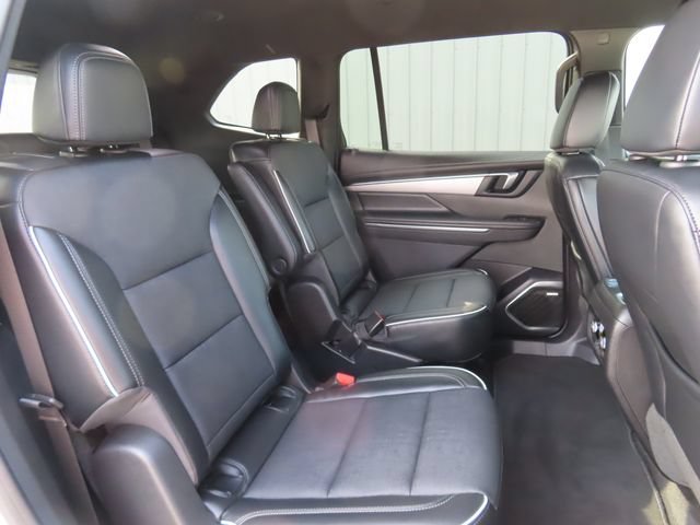 Used 2026 Buick Enclave Preferred AWD/4WD image 29