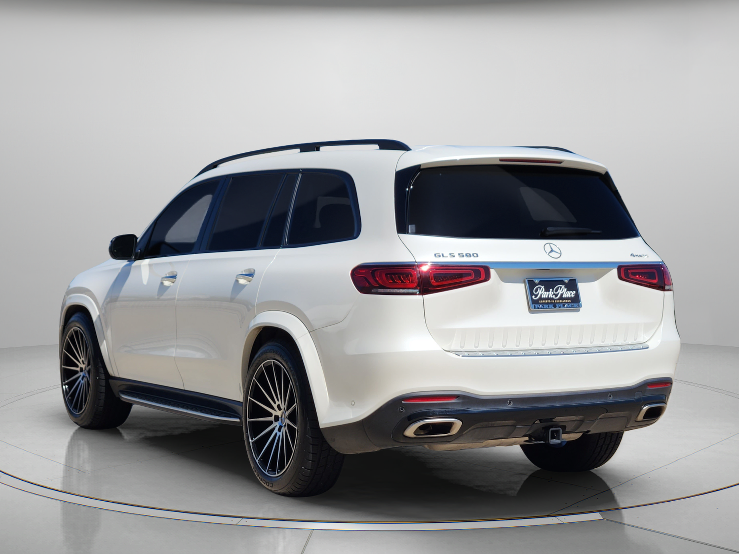 Used 2021 Mercedes-Benz GLS 580 4MATIC image 3