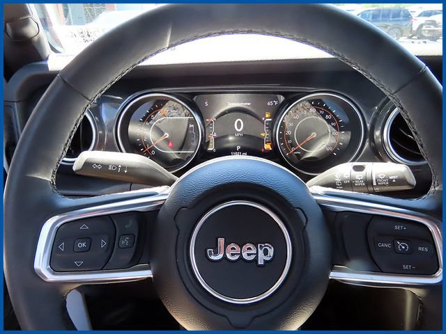 Used 2023 Jeep Wrangler Unlimited Sahara AWD/4WD image 15