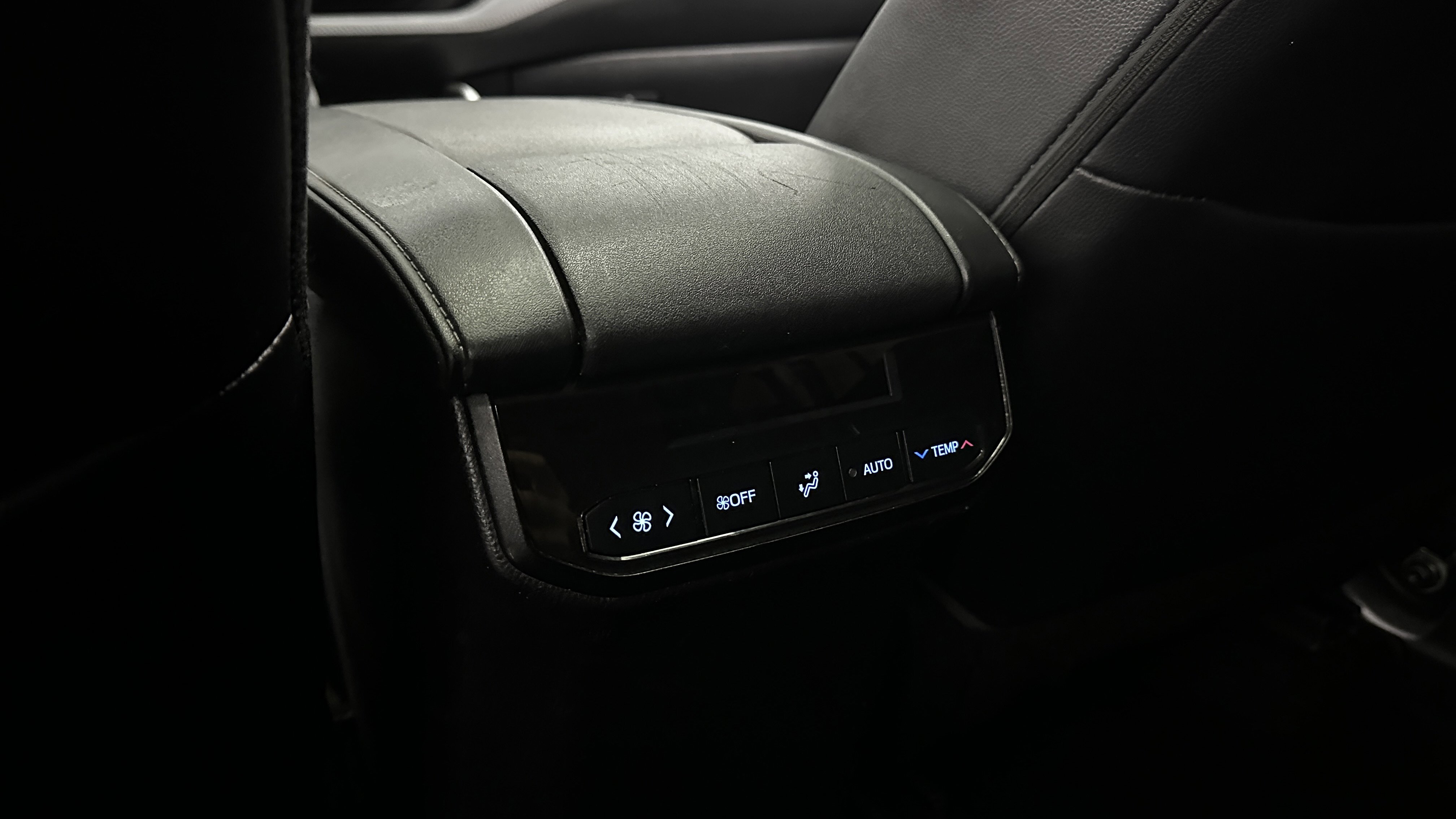 Used 2022 Toyota Highlander XLE image 30