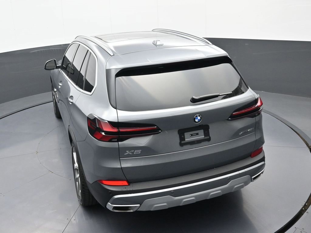 Used 2024 BMW X5 xDrive40i w/ Premium Package image 35