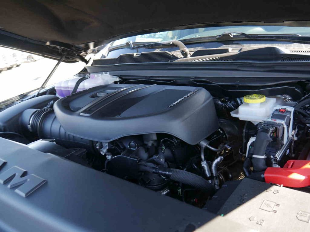New 2026 RAM 1500 Express AWD/4WD image 14