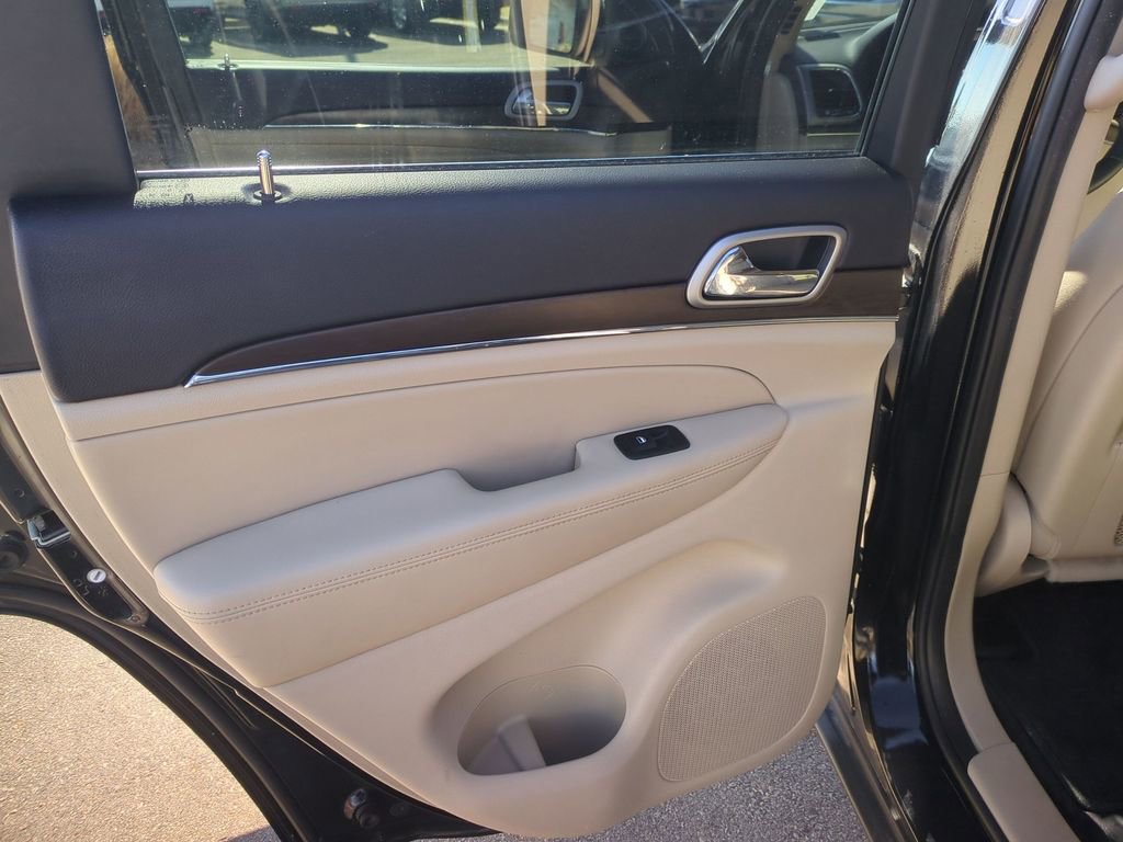 Used 2018 Jeep Grand Cherokee Limited w/ Trailer Tow Group IV image 25