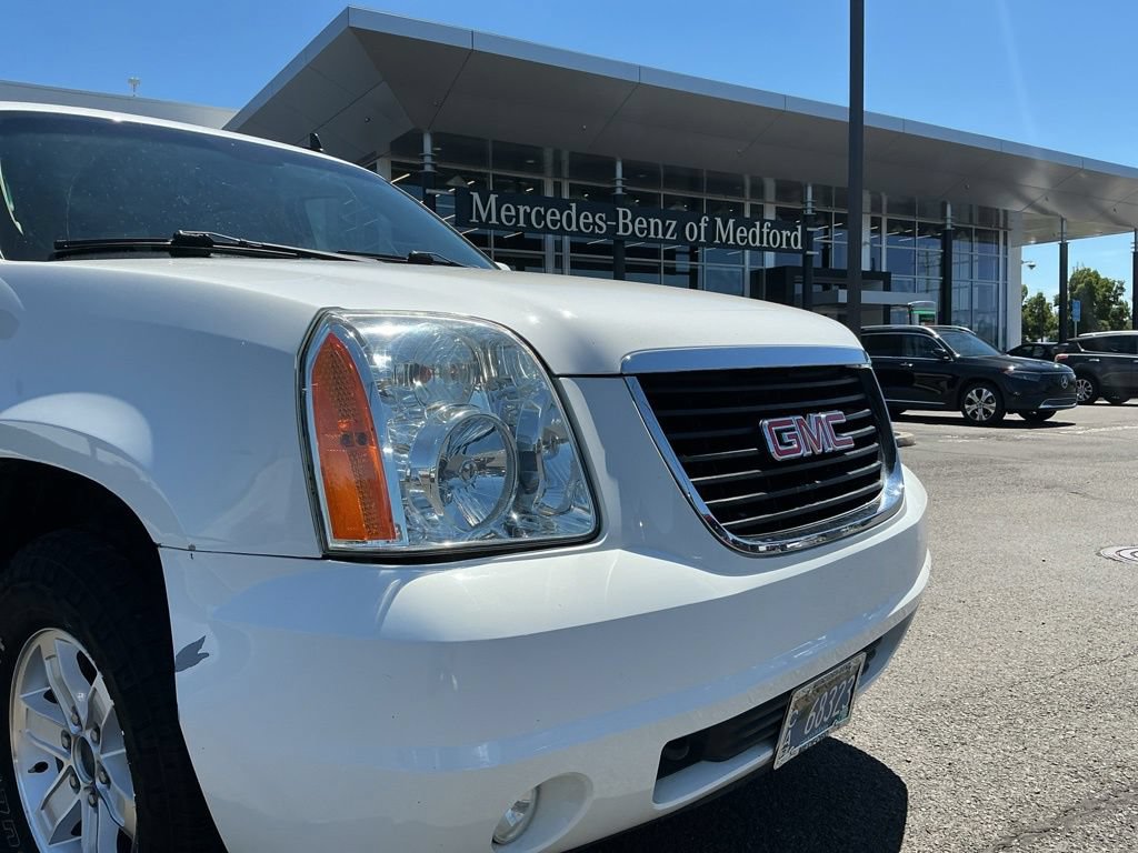 Used 2013 GMC Yukon SLT w/ SLT-2 Equipment Package AWD/4WD image 5