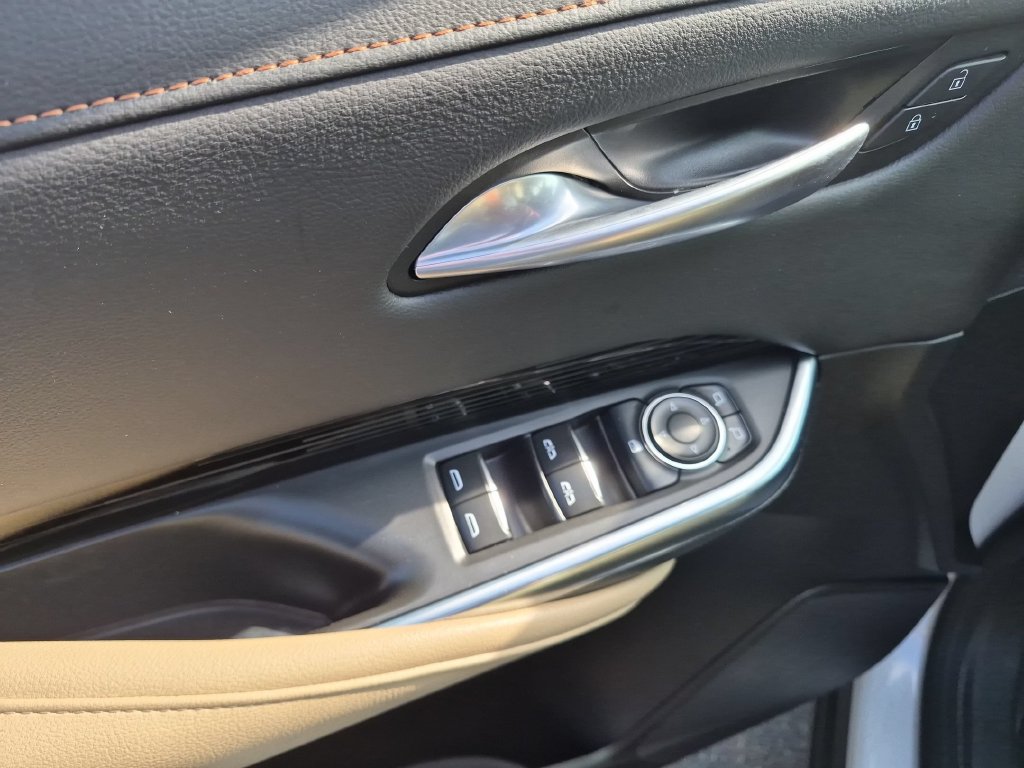 Certified 2024 Cadillac XT4 Luxury FWD image 11