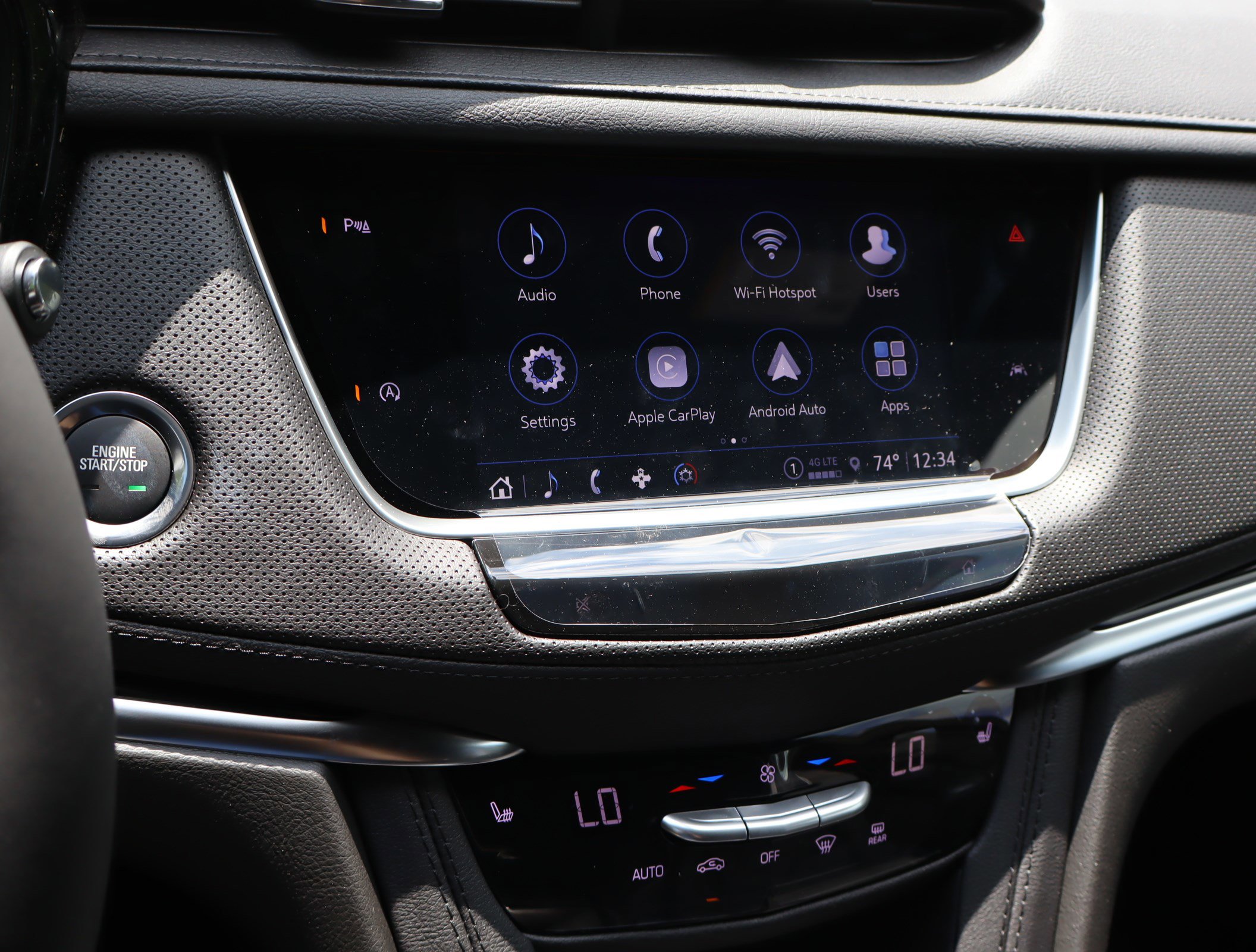 New 2025 Cadillac XT6 Luxury image 14