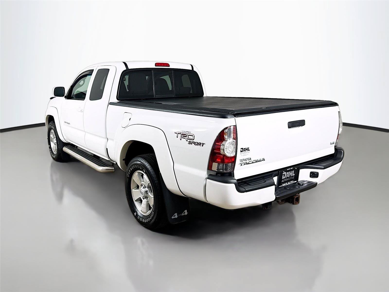Used 2011 Toyota Tacoma 4x4 Access Cab V6 w/ TRD Sport Pkg image 10