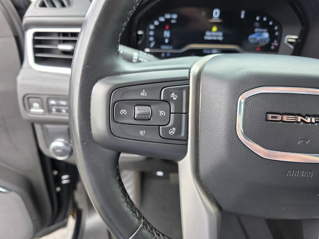 Used 2024 GMC Yukon XL Denali image 17