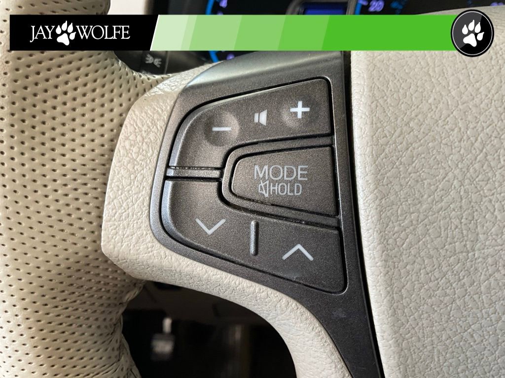 Used 2011 Toyota Sienna XLE w/ Entertainment Pkg AWD/4WD image 11