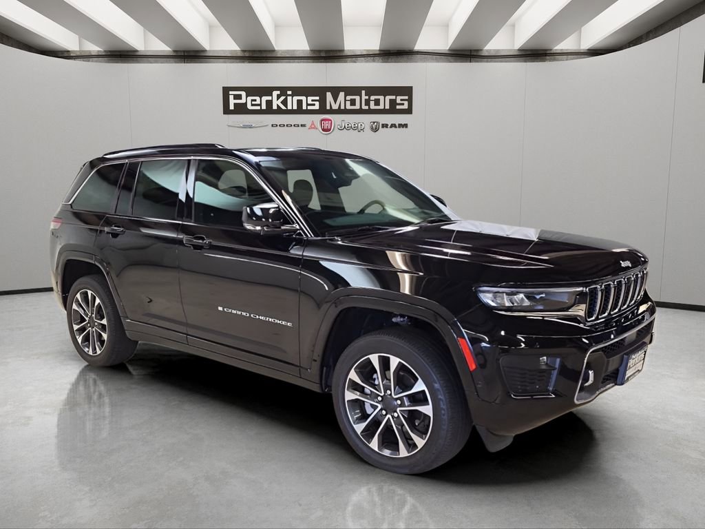 Used 2024 Jeep Grand Cherokee Overland w/ Adv Protech Group III AWD/4WD image 5