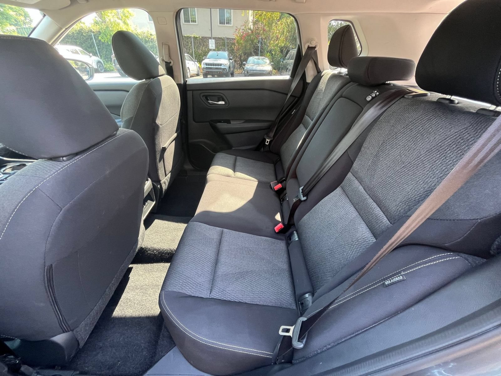 Used 2025 Nissan Rogue SV AWD/4WD image 28