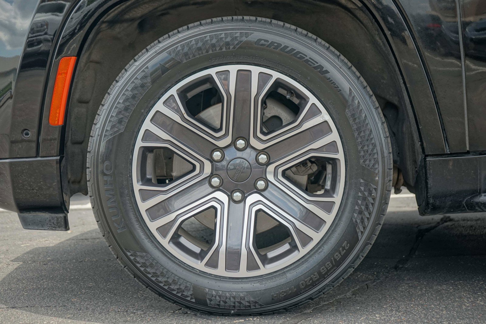 Used 2024 Jeep Wagoneer Series II w/ Flexible Seating Group image 10