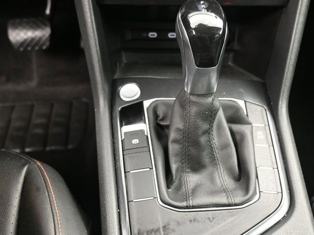 Used 2024 Volkswagen Tiguan Wolfsburg Edition image 12