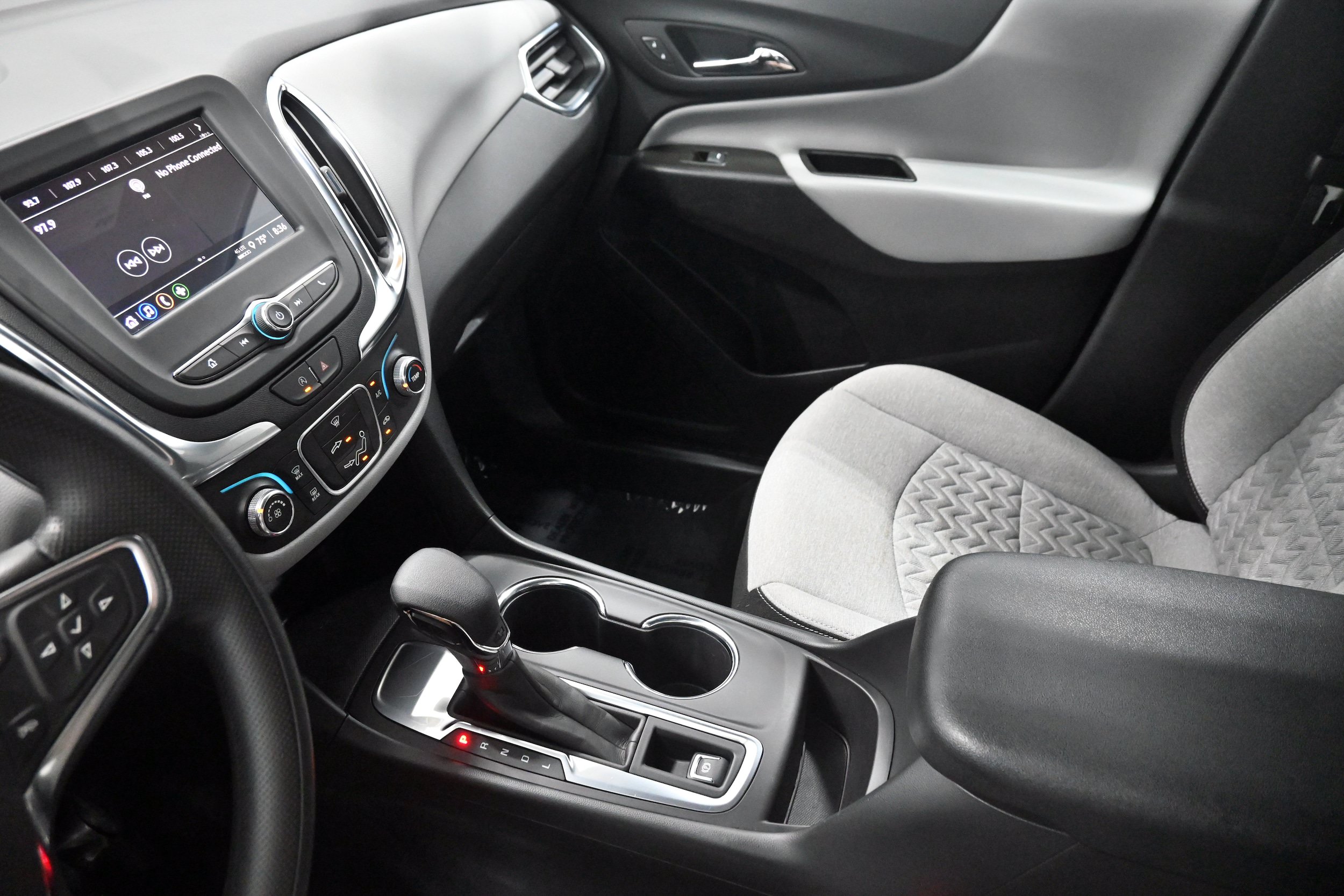 Used 2024 Chevrolet Equinox LS w/ LS Convenience Package FWD image 17