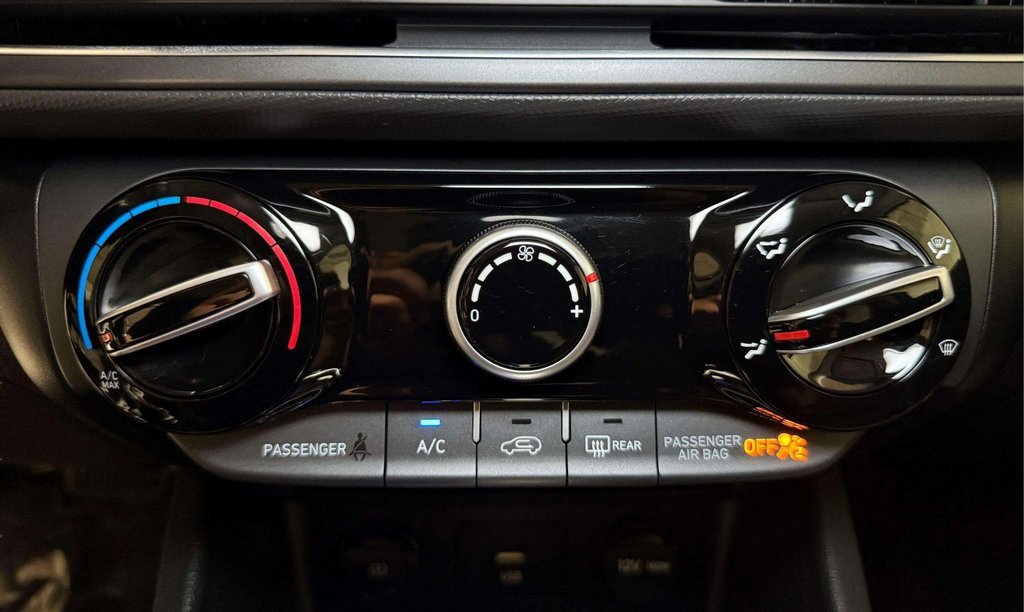 Used 2023 Hyundai Kona SEL w/ Cargo Package image 7