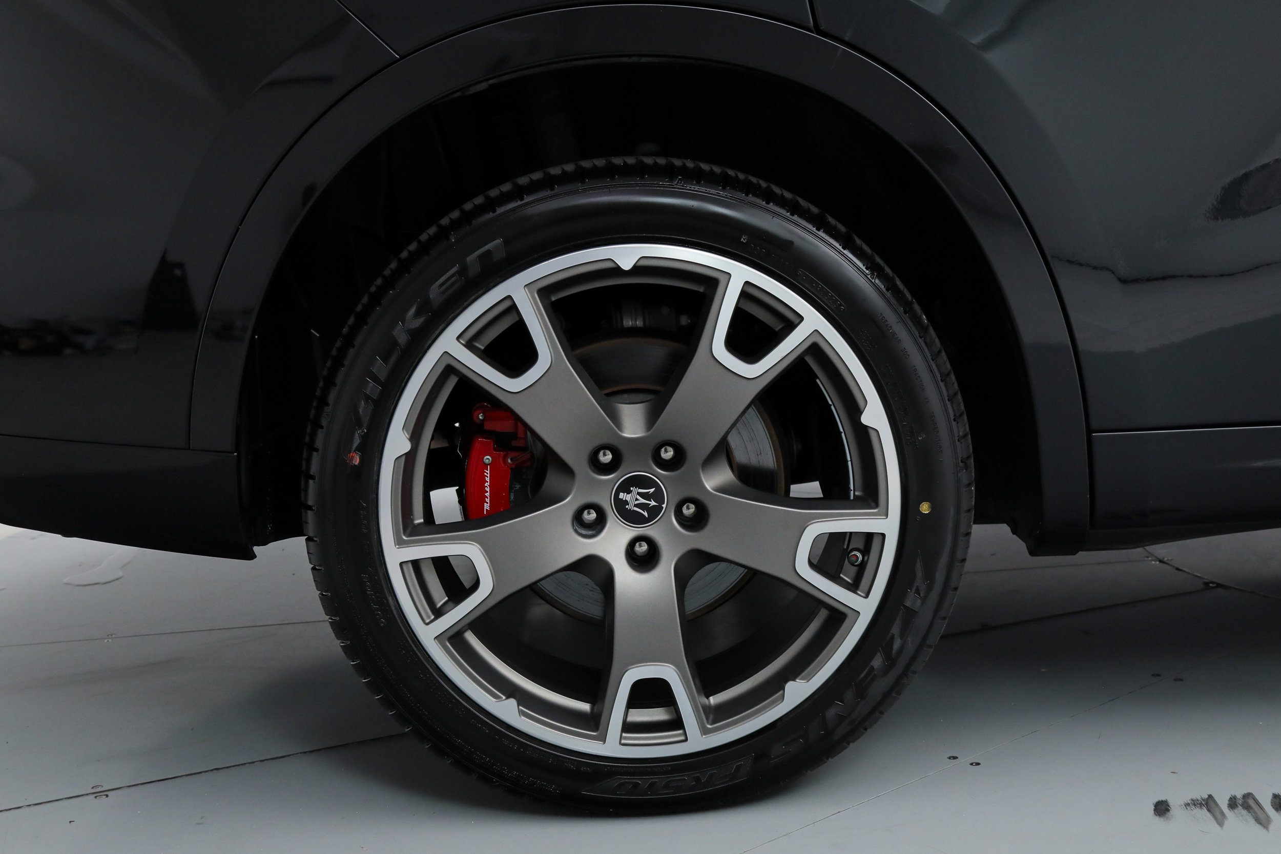 Certified 2023 Maserati Levante GT AWD/4WD image 24